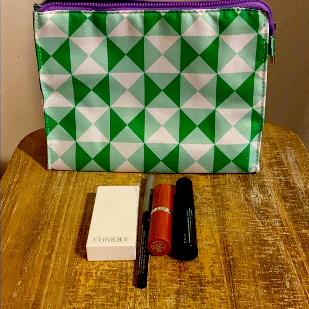 Clinique make up set with make up pouch